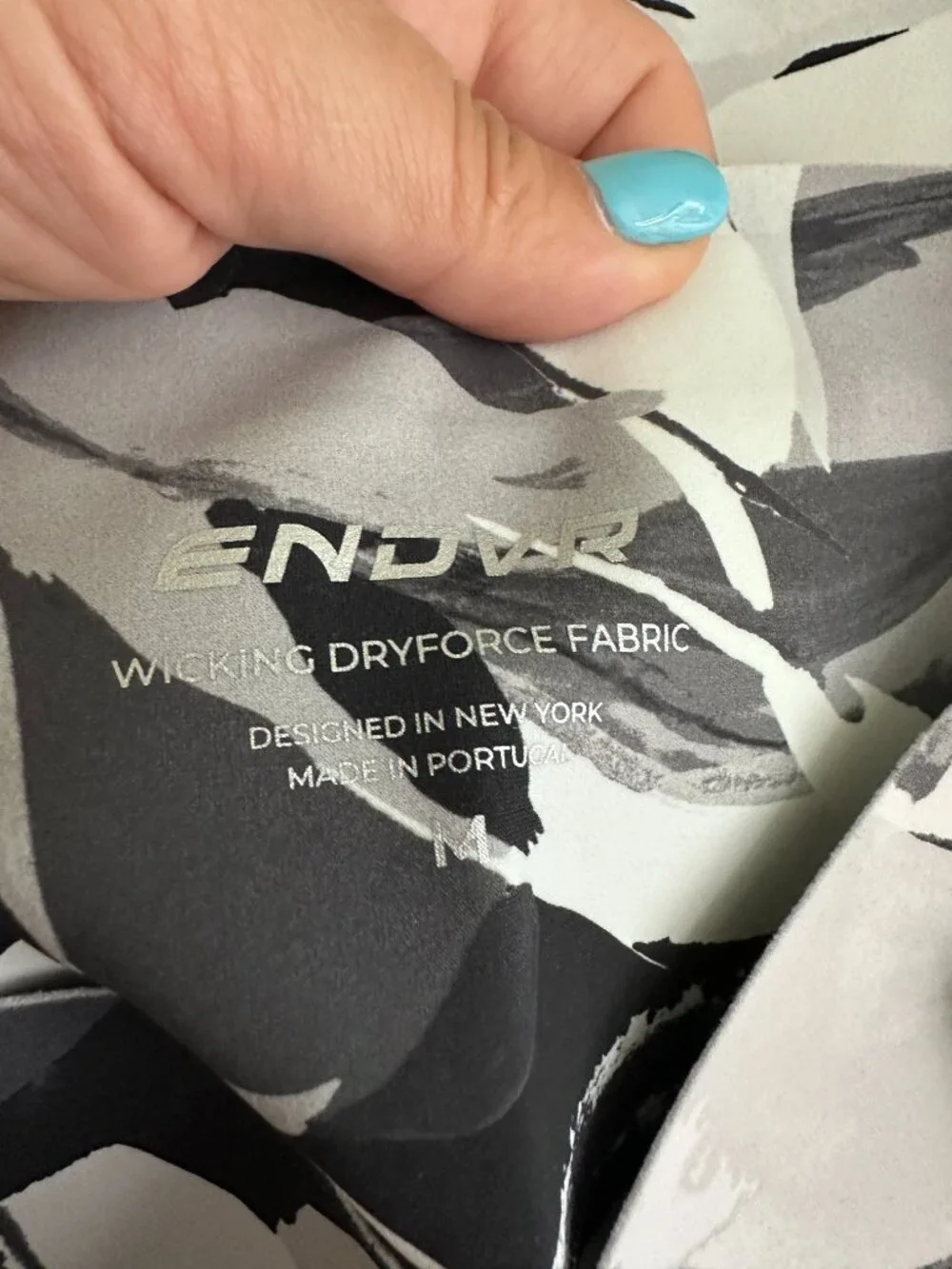 NWT Endeavor Athletic Stash Pocket Leggings Dahlia M Cooling Performance Workou